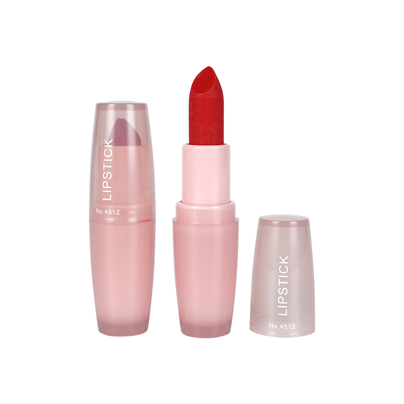 Lápiz labial mate de terciopelo 3D