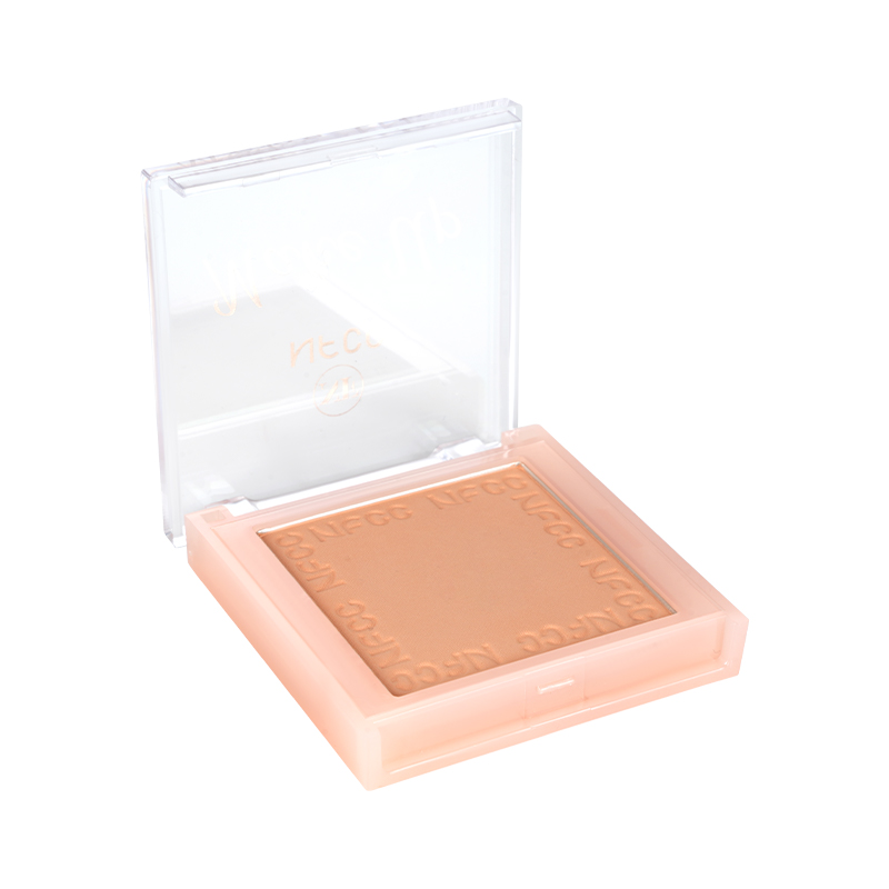 Polvo compacto de control de aceite edificable